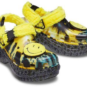 NEW. CROCS BAE TRANSLUCENT SMILEY